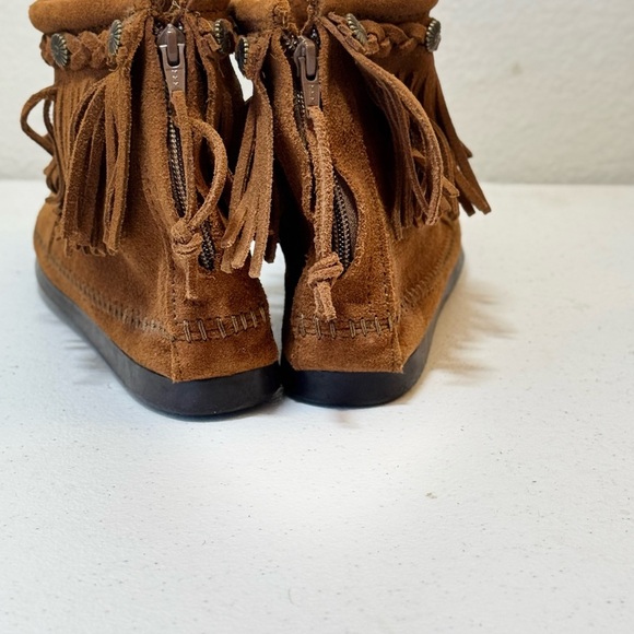 Minnetonka‎ Brown Suede Fringed Zip Back Womens Moccasins Ankle Boots Size 8 292 - Picture 3 of 5